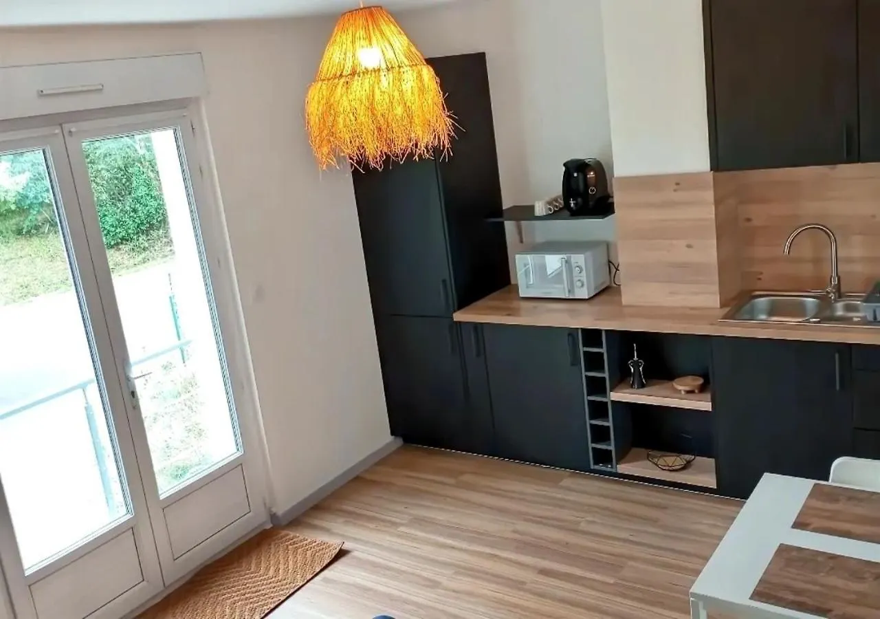 Holiday home Petite Maison Avec Jardin Landrevarzec
